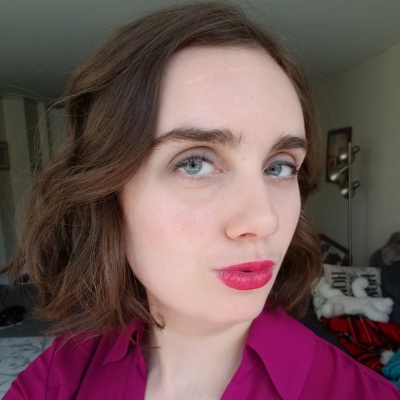 ❤🌻Meet your Posher, Victoria👩‍🎨🌿 - Picture 2 of 6